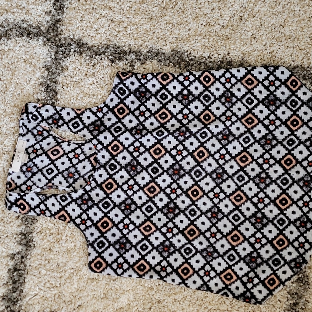 LOFT Diamond Geo Racerback Shell - Picture 4 of 9